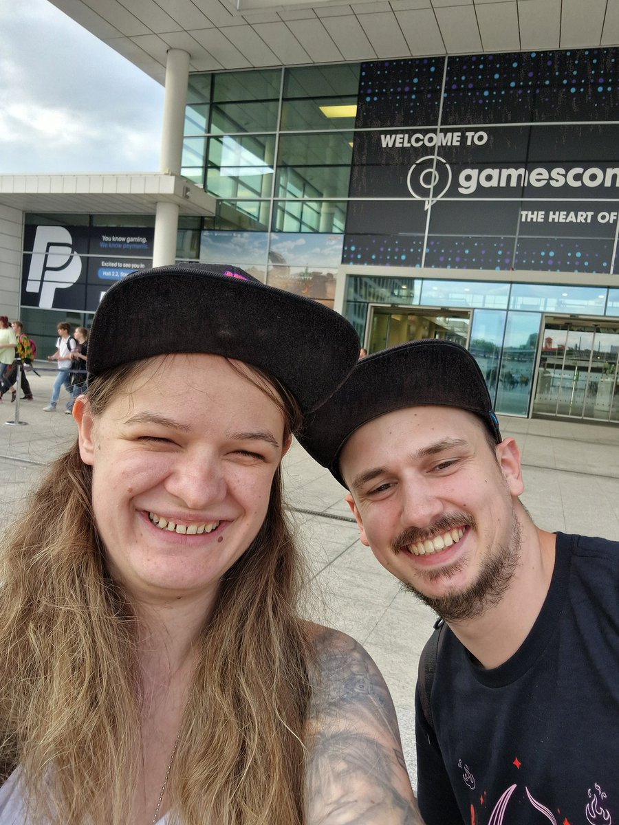 JDNerdTV's tweet photo. Heute steht für mich die Heimreise an. Mein Fazit zur #gamescom2024 ich muss sagen geht Bergauf. Es gab viele Spiele zu zocken, die Stande waren sehr liebevoll gestaltet die Mitarbeiter war 1A. Für mich die beste #Gamescom nach Corona. Ich freu mich schon auf nächstes Jahr. https://t.co/jmemao8Ctw