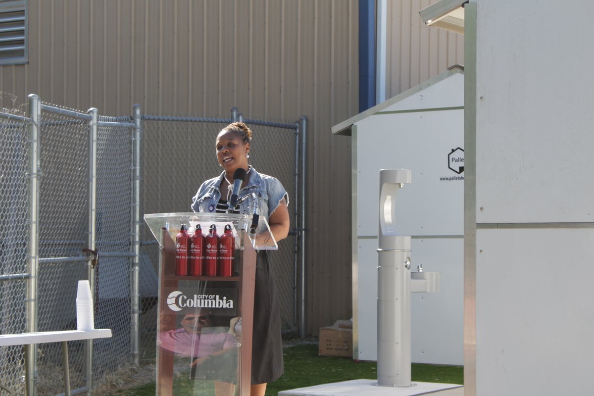 CityofColumbia's tweet photo. This morning, @AmericanHeartSC  and Ritedose Corporation have generously donated new water-filling stations at Rapid Shelter Columbia that will assist residents and further sustainability efforts at the facility. 

#TogetherWeAreColumbia https://t.co/ZVbSAYr3GI
