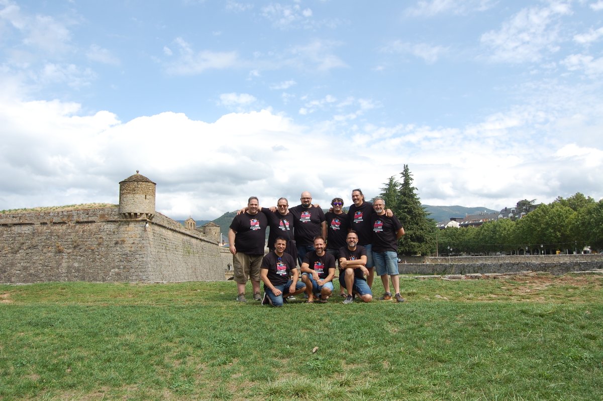 Subflash tweet media