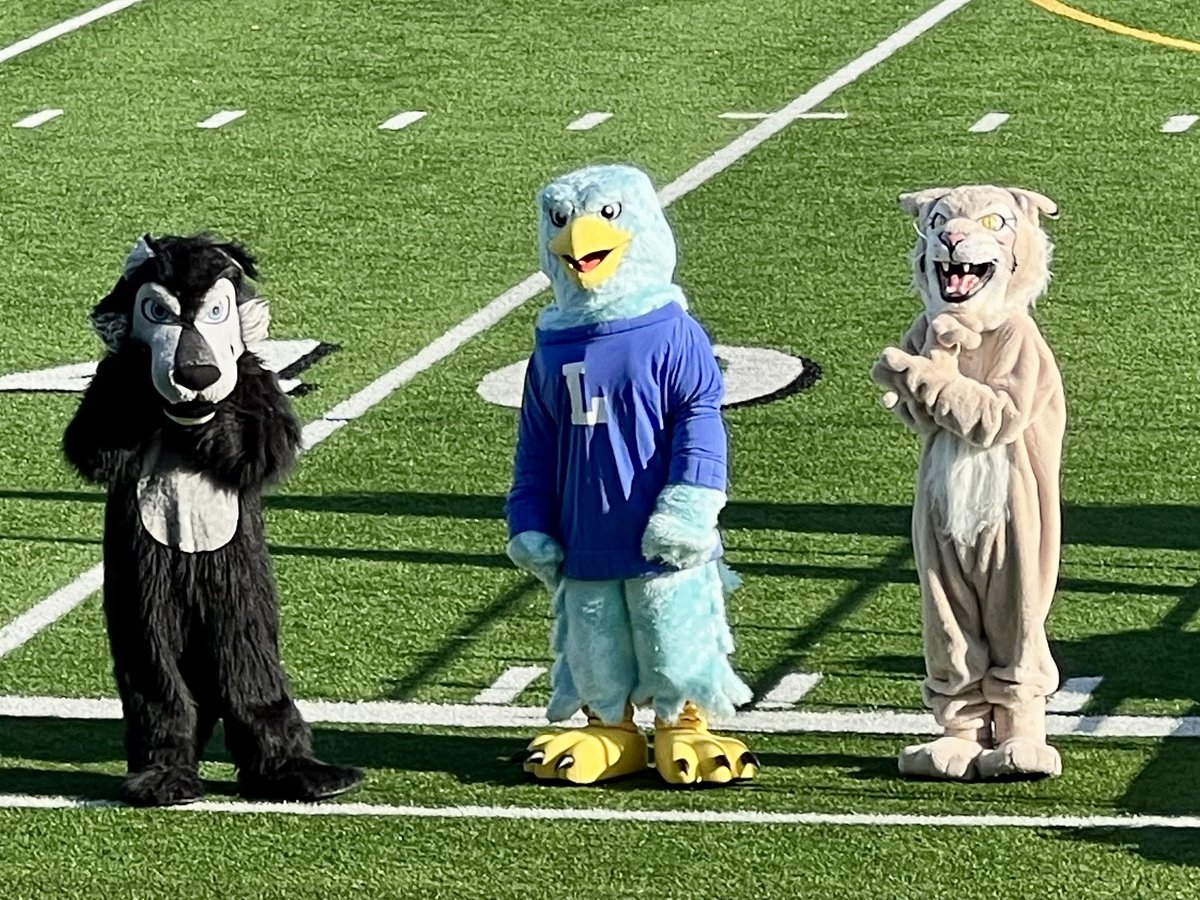 Lakeridge Middle School (@lmshawkpride) on Twitter photo Staff are kicking off the school year at Convocation with a few of our middle school besties.
💚💙❤️
It’s going to be a great year, <a href="/MountainMiddle/">Mountain View Middle</a> & <a href="/SumnerBobcats/">sumnermiddleschool</a>! Staff are kicking off the school year at Convocation with a few of our middle school besties.
💚💙❤️
It’s going to be a great year, <a href="/MountainMiddle/">Mountain View Middle</a> & <a href="/SumnerBobcats/">sumnermiddleschool</a>!