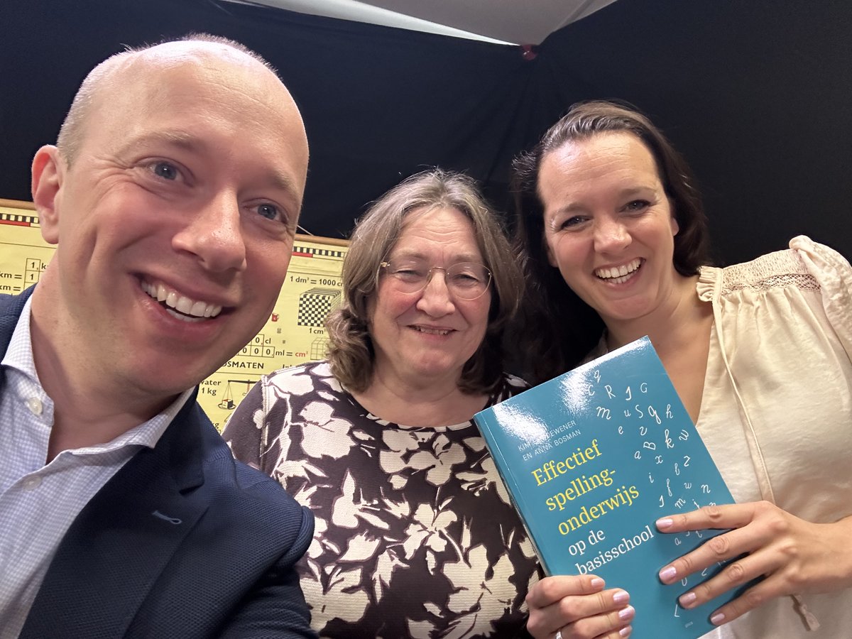 Hooggeëerd bezoek in de studio!  @AMTBosman en <a href="/CordewenerKim/">Kim Cordewener</a> kwamen vertellen over hun nieuwe boek Effectief spellingonderwijs op de basisschool. Inmiddels een tweede druk!