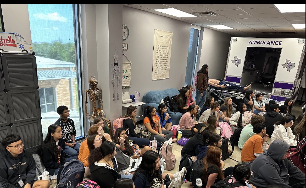 The first SMHS HOSA meeting of 24-25 was a massive success! 96 perspective members came to hear about what we do! Big thanks to Pres. Addy Chomel for having such a great presentation, officers working crowd control and SMHS administration for allowing an advisory meeting time!!