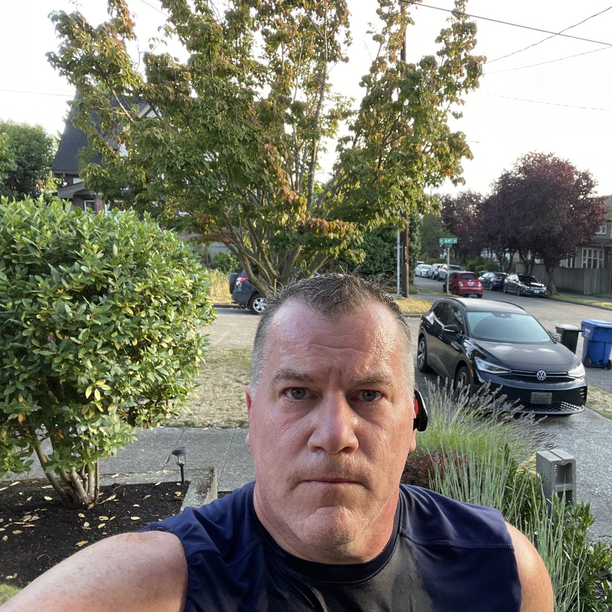 JoshuaTufts's tweet photo. @terrydell @DeepSeaZ @TheDawgPen @tdawgshouse @Ansel_Easton @03dawg @nolecore @HoodHusky @McGrubbin @redmond_BDTW Run #1711 #NoSkips #RunDawgs
Only one #FreeDurfee away from #GoHuskies Football Game Day! https://t.co/EzWk7m4y6r