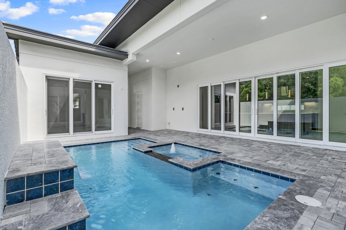 ProvidenceFL's tweet photo. THE FIRST COURTYARD MODEL TO COMPLETE CONSTRUCTION IN HAMPTON GREEN! 
3008 KENSINGTON AVENUE, DAVENPORT, Florida 33837
#floridarealestate #providencegolfclub #orlandorealestate #golfclubcommunity #providenceflorida https://t.co/4MTyLoXjbM