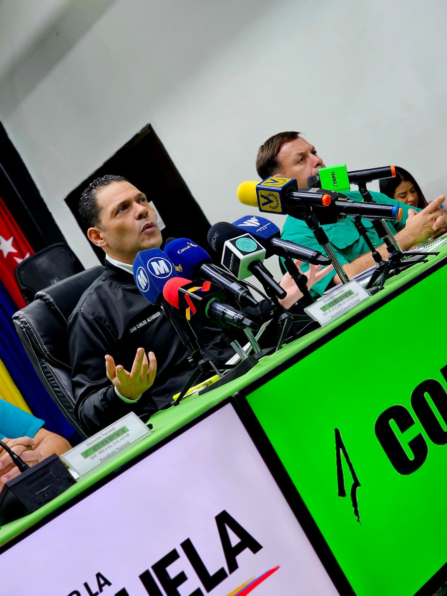 Partido COPEI (@copei_partido) on Twitter photo Social| ✅ El legislador <a href="/JCAlvaradoVzla/">Juan Carlos Alvarado</a> recordó que la Fracción Parlamentaria Copeyana #AN tuvo como bastión la Ley de Emergencia Salarial, presentada en enero de 2023 👇🏻
"Nicolás Maduro, debe hacerse una revisión urgente de pensiones, jubilaciones y salarios, estamos a un mes Social| ✅ El legislador <a href="/JCAlvaradoVzla/">Juan Carlos Alvarado</a> recordó que la Fracción Parlamentaria Copeyana #AN tuvo como bastión la Ley de Emergencia Salarial, presentada en enero de 2023 👇🏻
"Nicolás Maduro, debe hacerse una revisión urgente de pensiones, jubilaciones y salarios, estamos a un mes