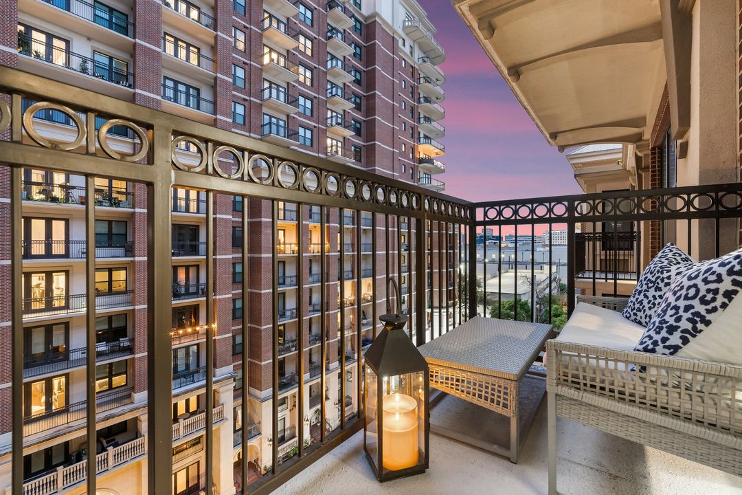 FOX Corporate Housing's furnished apartments aren't just made for living, they're made for experiencing.