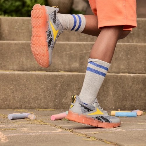 snkr_twitr's tweet photo. AD: Kids BLIPPI x Reebok Collection dropping 9/2 at 9pm PT/12am ET

RBK US -> https://t.co/zyT9uDLxqp https://t.co/FpPAEzX9VV