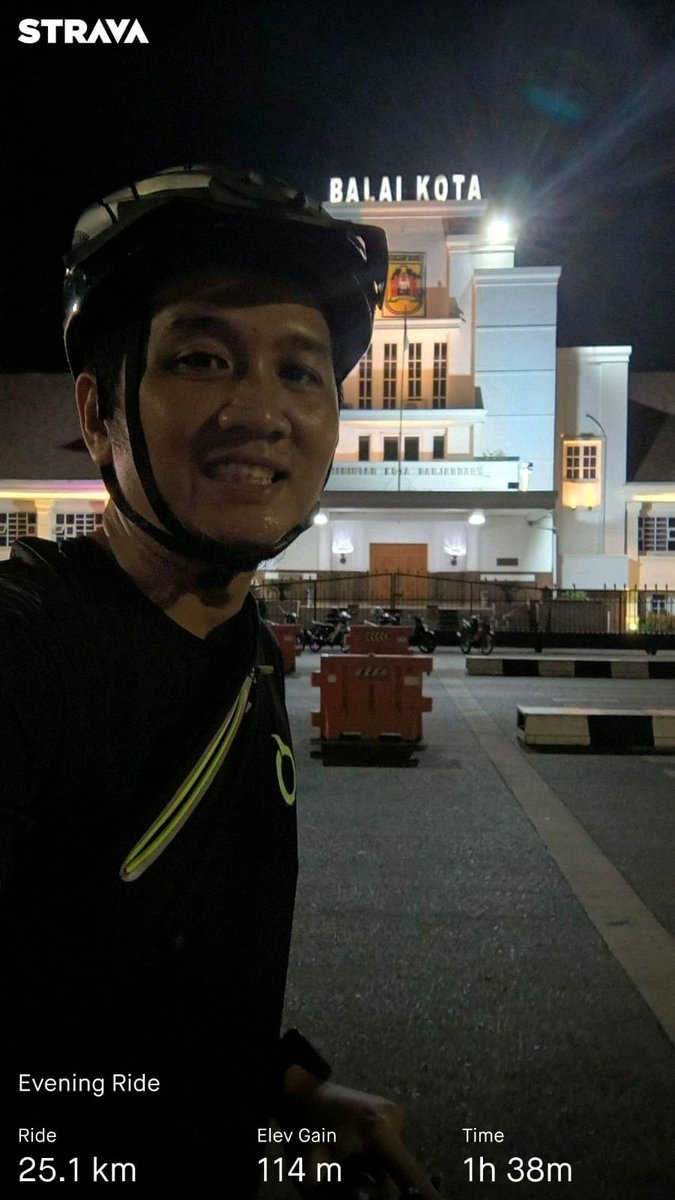 DarmaOnly's tweet image. Masih bisa sepedaan malem juga ya kaan wkwkw