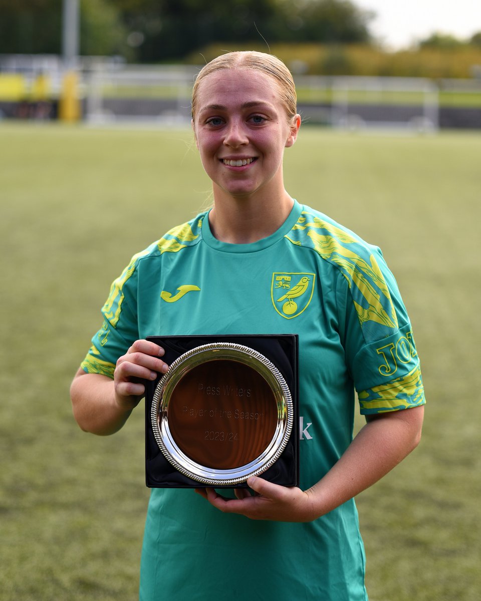 Richard96038385's tweet photo. @NorwichCityWFC 's Katie Knights @kn1ghts16 was yesterday awarded the inaugural "Press Writers Player of the Season 2023/24" .
The award was voted on by the Press &amp; Radio personnel  that follow the Ladies both home and away throughout the season! https://t.co/CLAP5HPbKz