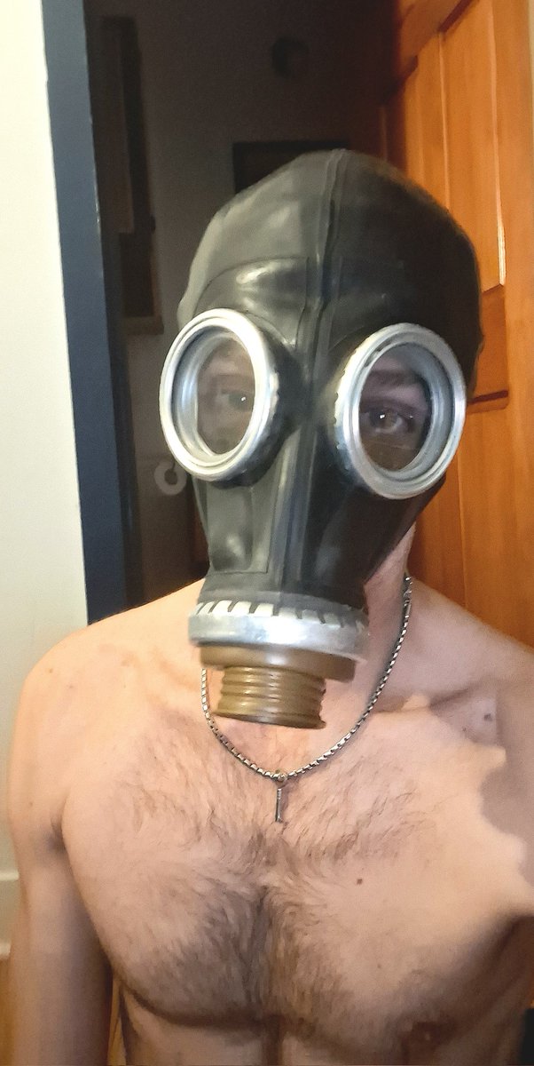 kinky pig tweet media