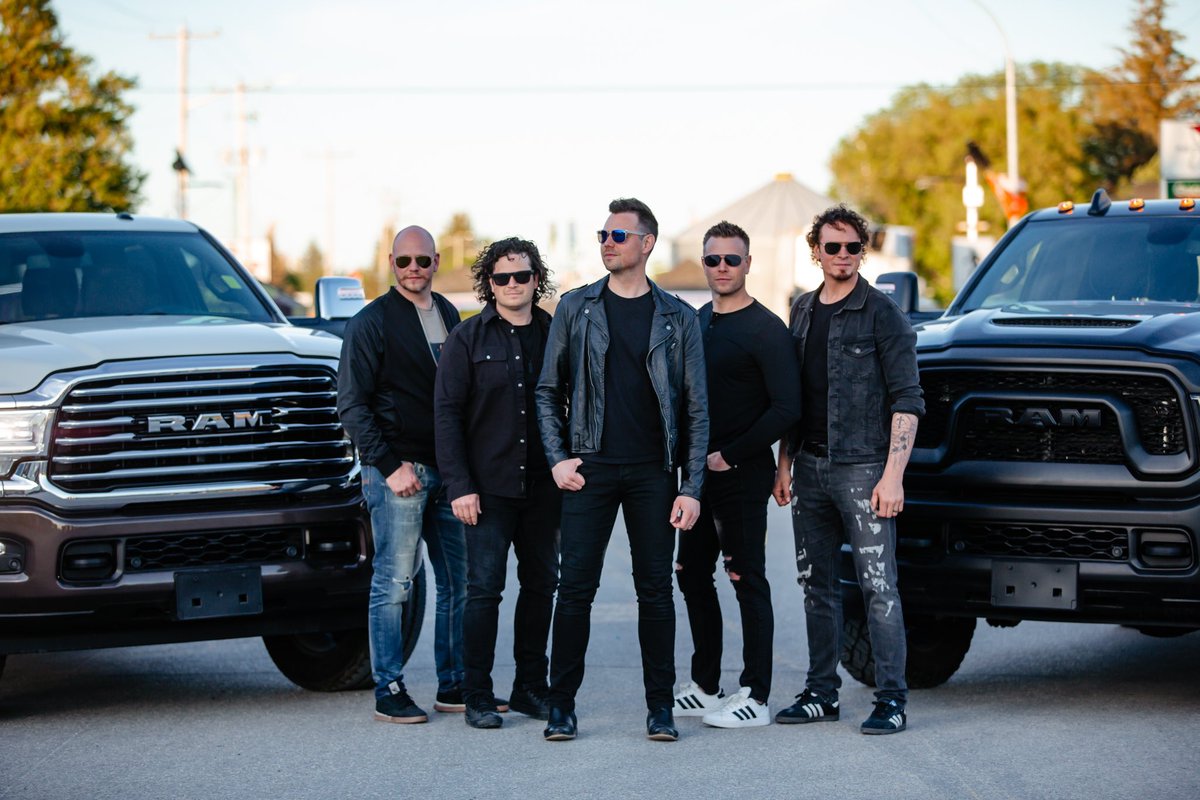 HunterBros's tweet photo. Black or white, which one are you driving? We call shotgun!

#sponsored @RamTrucksCanada 

#RAM_Partner #ramfam #ramcanada #RamTrucksCA #RamLife #Ram https://t.co/IOZDP3QkpU