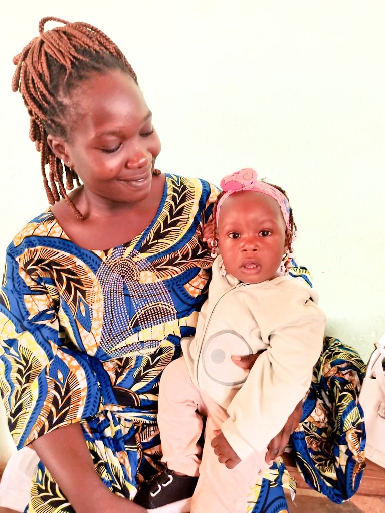 barryrodB's tweet photo. #Abomey #Bénin. #Vaccination day at #Vidjolé health center, extension of the introduction of the antimalarial vaccine. Telma, 9 months old has just received her first dose of the new vaccine. #VaccineWorks. @DrBenido https://t.co/ok1OS4HdRS