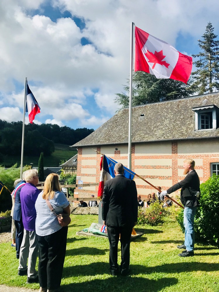 presse_30's tweet image. "Merci de continuer à vous souvenir" - #ry 
#commémoration #libération #lebulletin #intercauxvexin #seinemaritime #normandie