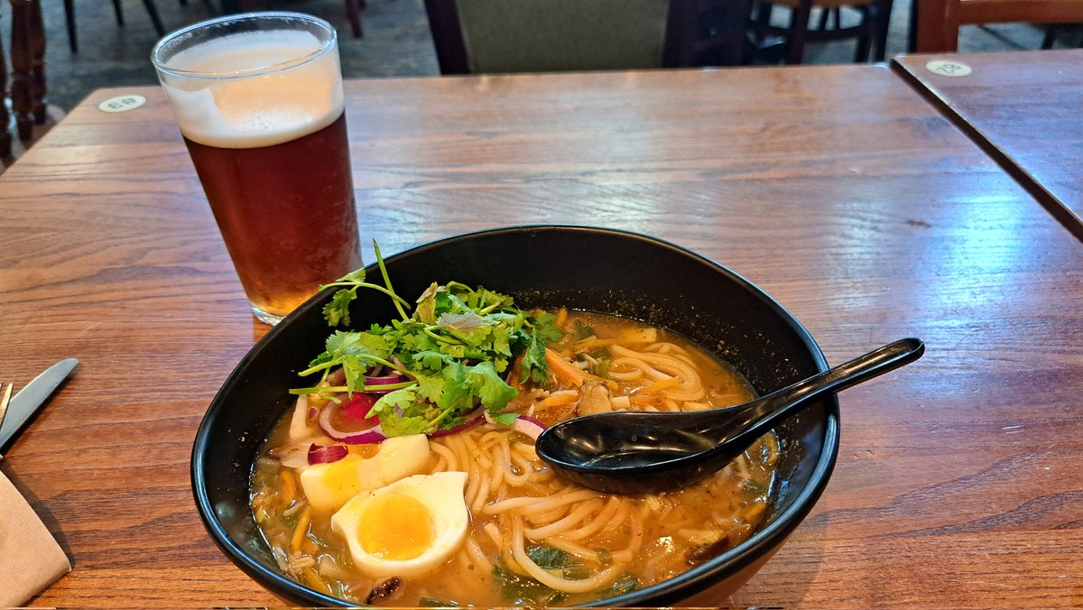 Bank Holiday footvalk and pre-match lunch in Brid to watch <a href="/BridTownAFC/">Bridlington Town AFC</a> vs <a href="/north_ferribyfc/">North Ferriby F.C</a>, supporting <a href="/NonLeagueNorth/">Non League Yorkshire</a> <a href="/NonLeagueVoice/">Non-League Voice</a> <a href="/NonLeagueNews/">NonLeagueDaily — By Betting.co.uk</a>