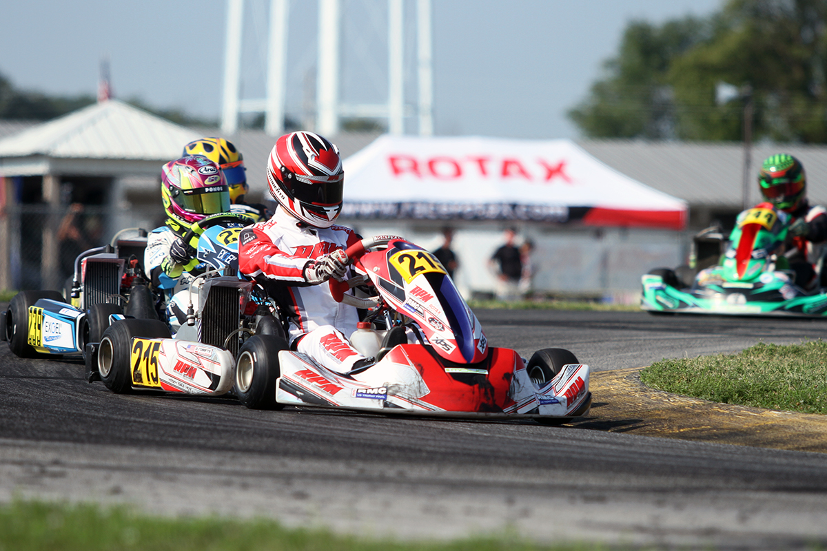 eKartingNews's tweet photo. Hodgson bags third straight at @RaceRotax US Trophy Final as Roberts and Becker secure @rotaxkarting Grand Finals tickets with last lap moves, joining Mardan and Porter as winners.
https://t.co/NUJOgjPnBg
#EKNatROTAX #RaceRotax #Rotax #USTrophyFinal #RMCGF2024 #karting https://t.co/Bhtq7ZMdRG