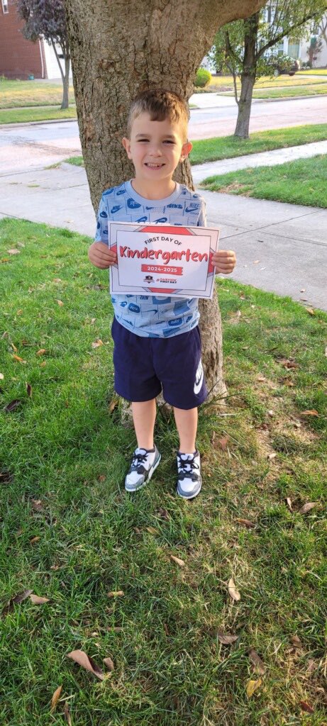Another first day!  This one is a big one! Good luck on your learning journey Andrew! 
#FairviewFirstDay
<a href="/FPSchools/">Fairview Park City Schools</a>