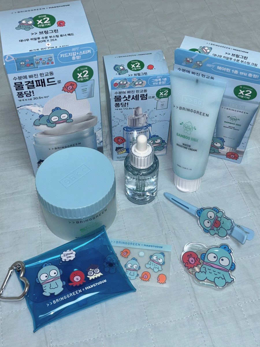 onyour_sssss's tweet photo. #광고 @bringgreen_kr 
#한교동 X #브링그린 대나무 수분라인 콜라보 떴다 !!

#RT이벤트 추첨 3분께 올리브영 상품권 2만원권을 보내드립니다 🩵

한정 한교동 굿즈 3종 헤어핀, 스마트톡, 카드지갑 너무 귀염뽀짝하잖아요 ˳ ˳ ♡ 무조건 소장각
타래로 자세한 후기 이어집니다〰️ https://t.co/2YiwpFTGXY