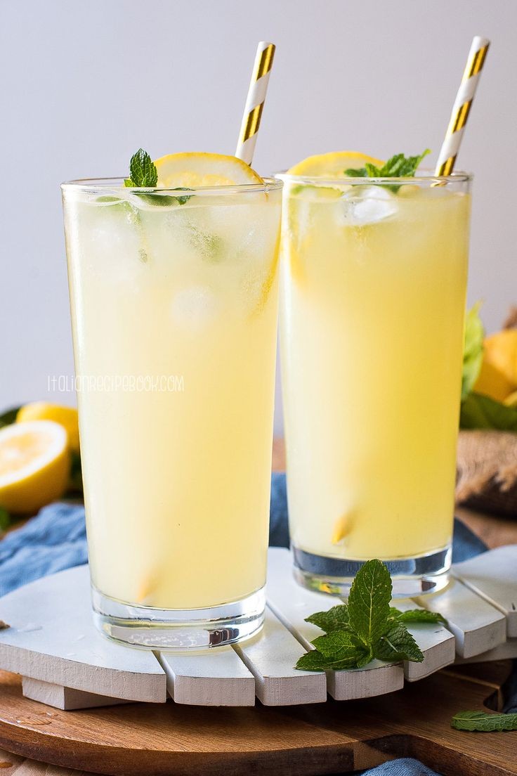 9army23457's tweet photo. Delivery to: @cuteflower_1

Order: Sunflowers, cheesecake, lemonade 

💌 Happy eldest daughter day

Scrumptious https://t.co/GRHIba0sY6