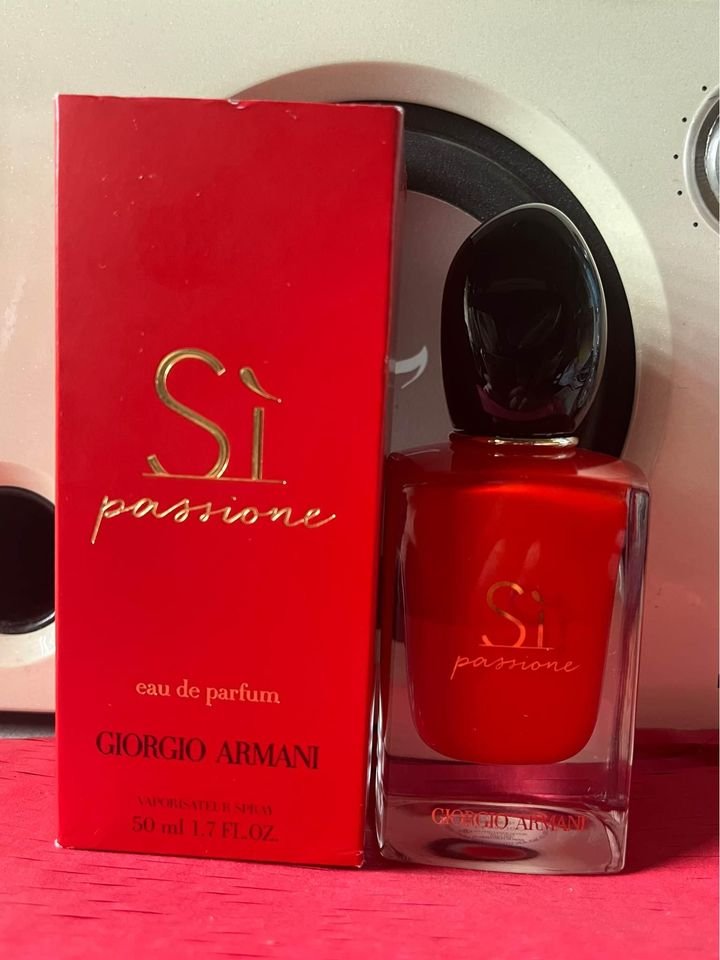 mijeong08's tweet photo. wts lfb ph 

giorgio armani si passione edp 50ml
- FSM/50ML
- authentic, from Ulta US

3.3k php

tags nasa collection ng pabango ni moonbyul 
cate blanchett stans bilhin niyo na flez skskksksk https://t.co/onERQUe5y3