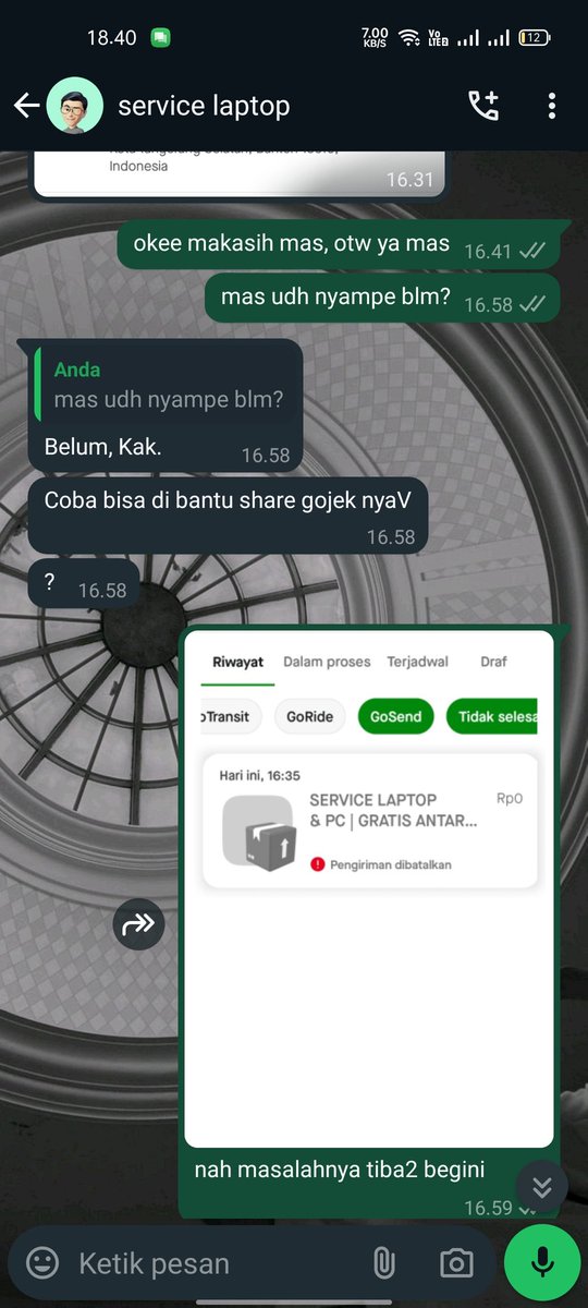 jlinef's tweet photo. masih mencoba tenang di kereta, siapa tau mas service udh nerima laptopnya, tapii emangg ga ada anjengg di pikiran w laptopnya udh dilarikan dan ga bakalan balikkk https://t.co/EXWUfAj95r