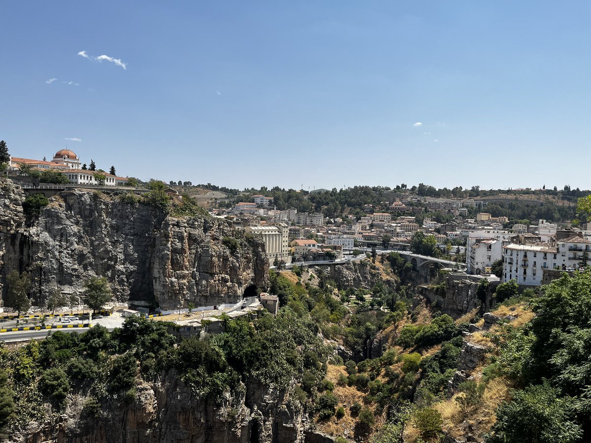 BONEZI / Monteur vidéo tweet media