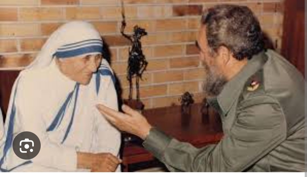 La Madre Teresa de Calcuta nació el 26 d agosto d 1910. Por segunda vez nos visitó en 1986. Su obra x los más pobres del mundo es reconocida.Las Misioneras d la Caridad, fundada por ella,están presentes en #Cuba prestando sus servicios a nuestro pueblo
¡Felicidades hermanas!