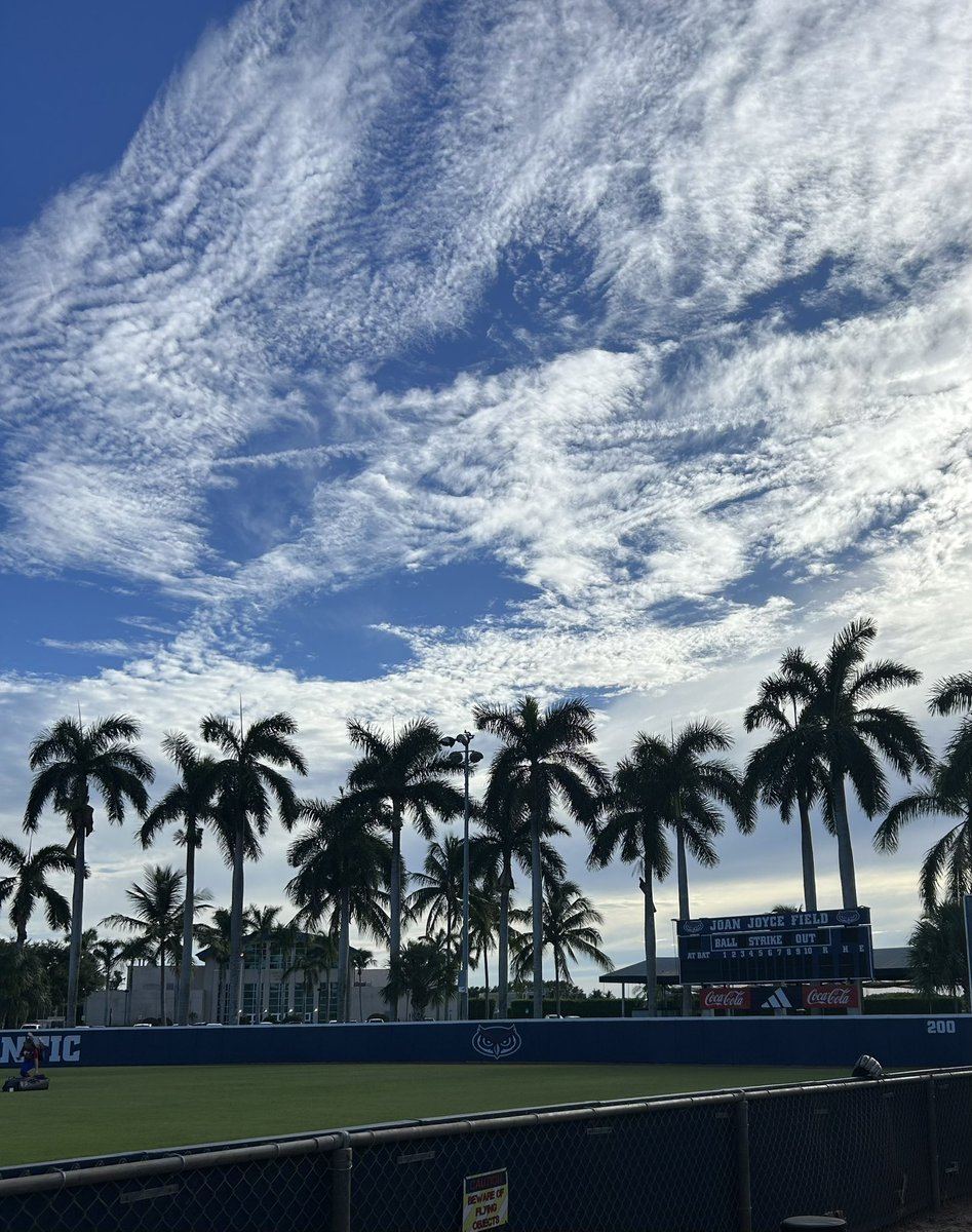 AddisonKrutz's tweet photo. Thank you @CoachJordanSB, @newmz4, and FAU team for hosting a great camp. I had a great time in paradise and learned a lot on and off the field. I hope to be back again. GO OWLS!! ❤️💙@FAUSoftball @Velo_Softball https://t.co/RocL6O57hd