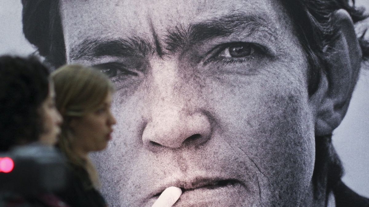 rodrigocale's tweet photo. Hoy cumpliría 110 años Julio Cortázar, uno de los escritores más queridos de la Argentina. Acá una linda página para leerlo y recordar al gran Cronopio  https://t.co/eXBE6CnST7 https://t.co/7hCmkap4cS