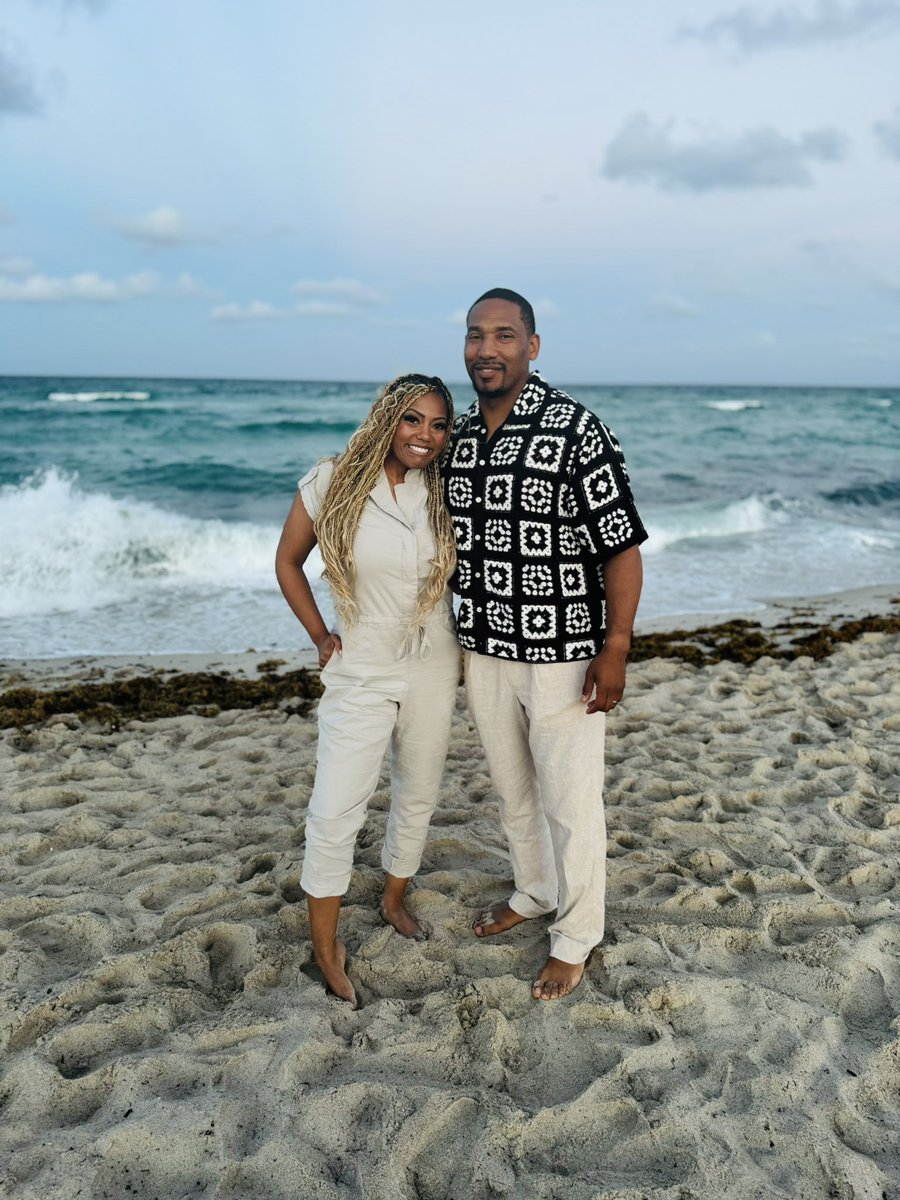 ChadSears17's tweet photo. Social Media Friends,
Help me wish my beautiful wife a very Happy Anniversary!
#GodFearingWife
#Friend
#BasketballShootingWife
#VeryHardWorker
#RollTideWife❤️
#Etc. https://t.co/GnkoniuHrE
