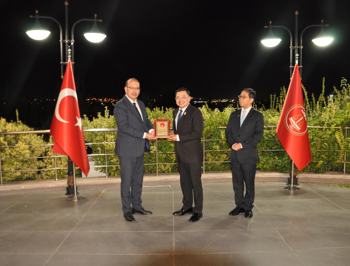 TurkishSAI's tweet photo. Study Visit at the Turkish Court of Accounts under the State Audit Office of the Kingdom of Thailand’s Executive Development Program was successfully completed on 23.08.2024. @StateauditThai 

🔗https://t.co/XcoBf8fktw https://t.co/mUFTOKOnt7
