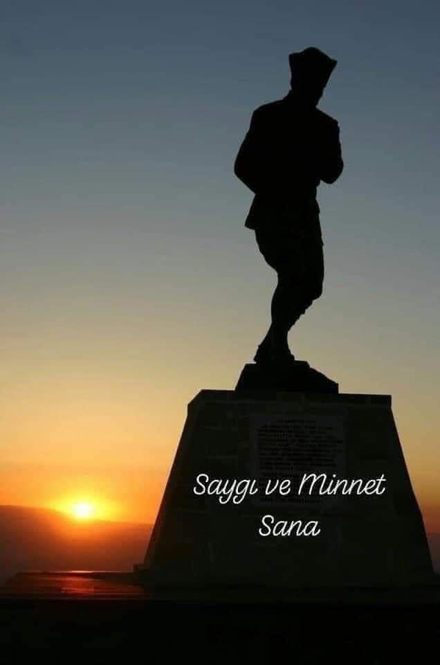 26  Ağustos 
1922:BÜYÜK TAARUZ:
Gün Ağarıyor.
Zafer Vakti
KUTLU OLSUN.
26 Ağustos 1922 Büyük Taarruzun 
Yıldönümü Kutlu Osun.🇹🇷❤️