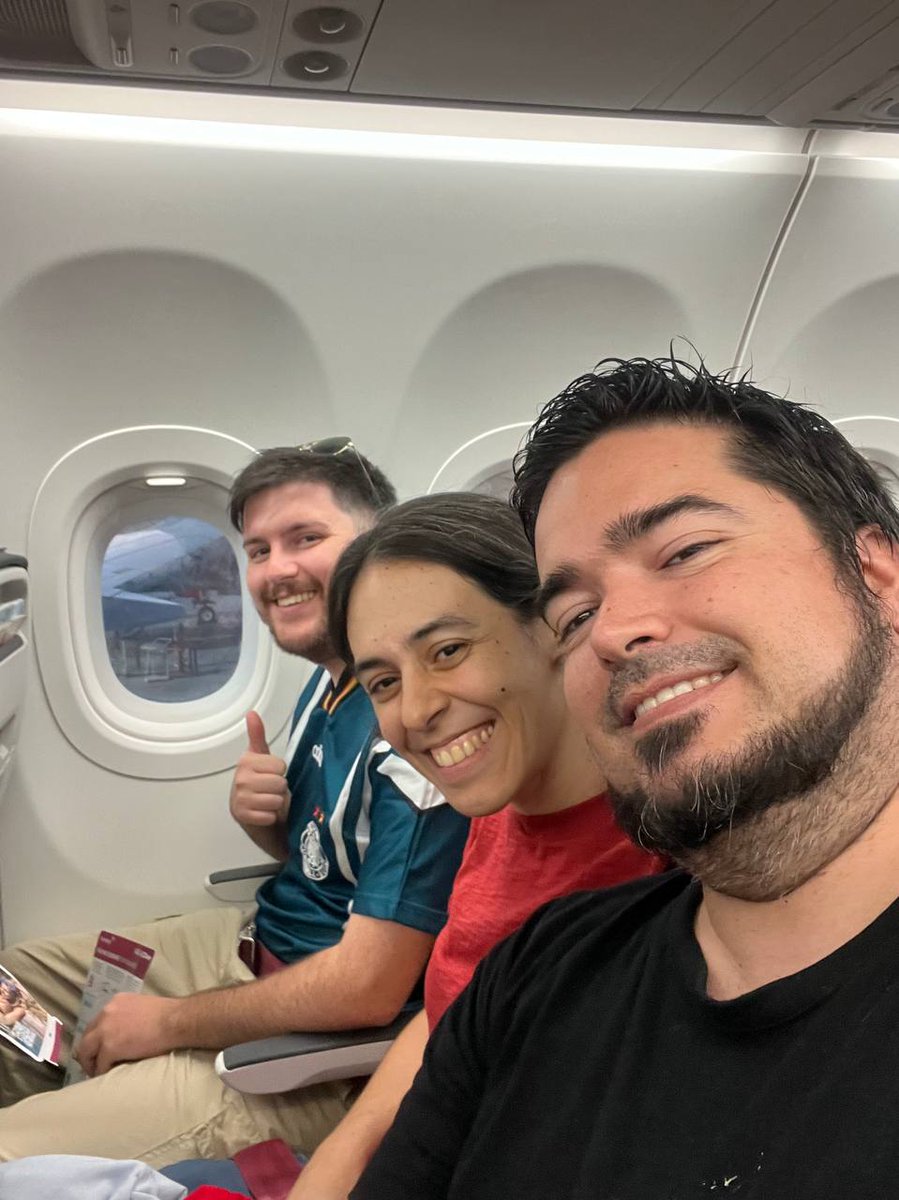 Peky_Privado's tweet image. Ayer volví de #Gamescom2024, mi primer evento como prensa.
Eternamente agradecido con @PersonaSpain por darme la oportunidad de cumplir un sueño, y muy feliz de haber compartido evento con gente como @LuismiLorente, @RegasLeonhart, @JoseJinsei, @Gamepatry y @ChaoBrainStudio 💜