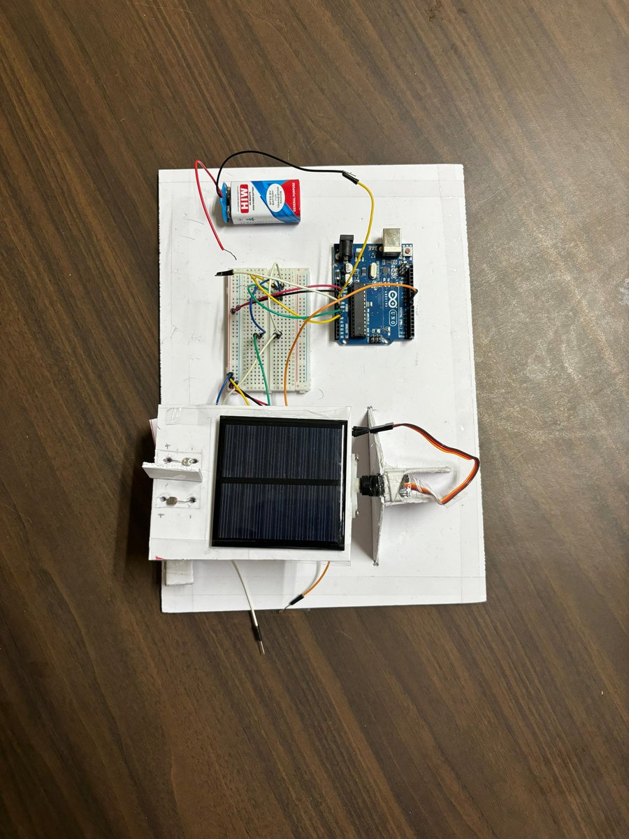 SenanayakLab's tweet photo. Excited to share that 2 summer interns at #NDPL of first year BSMS developed an innovative prototype that keeps solar panels self-aligned to sun ALWAYS! A remarkable feat at this stage, wishing them all the best @Pratik_kalel24 @rohan_bhide
@PSenanayak @DAEIndia @niser_official https://t.co/Vo386UpfjX