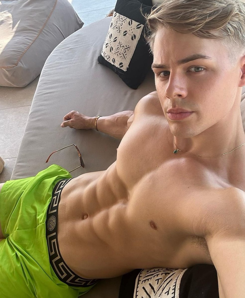 Peachy Boy tweet media