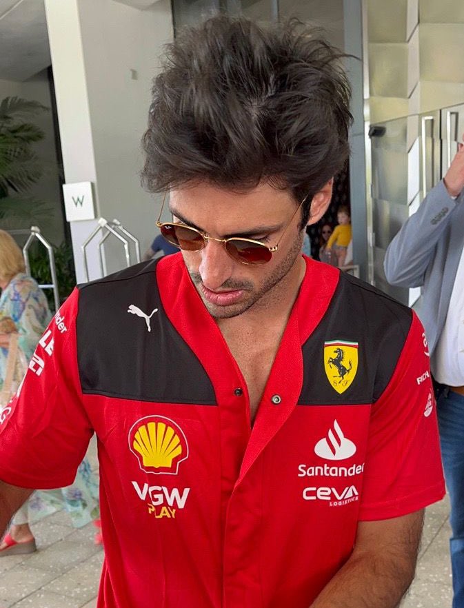 norsainzzfairy's tweet photo. id hate on everything until carlos wears it https://t.co/dslmhgvtxE