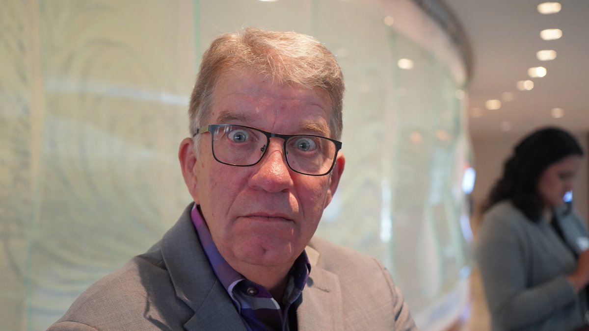 I was going through our photos from VBK 2024 and I found this absolute gem of Les Helmuth. Thank you for all the work you've done for VBK, Les, we couldn't do it without you!