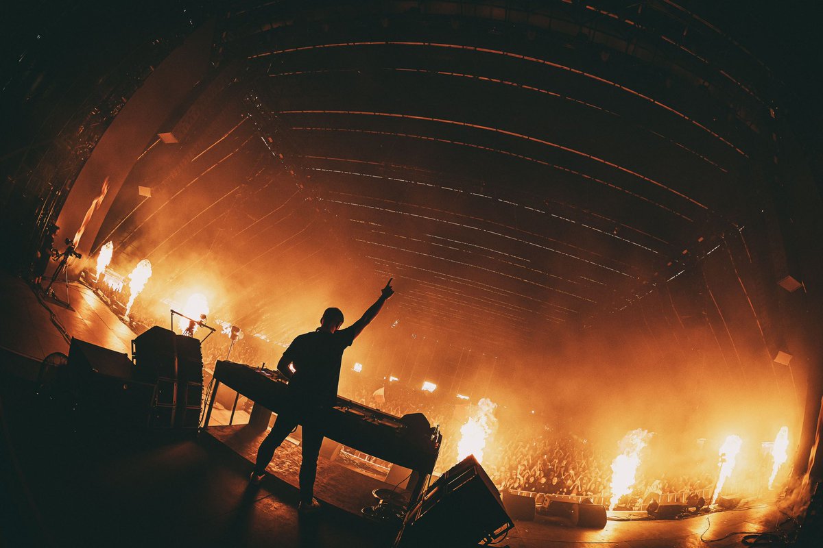 arminvanbuuren's tweet photo. Swipe 👉 to relive my crazy weekend playing at the @f1dutchgp, @creamfieldsofficial and @zurichopenair 🔥 Great to be back on the road again! https://t.co/IUbAnFmKFJ