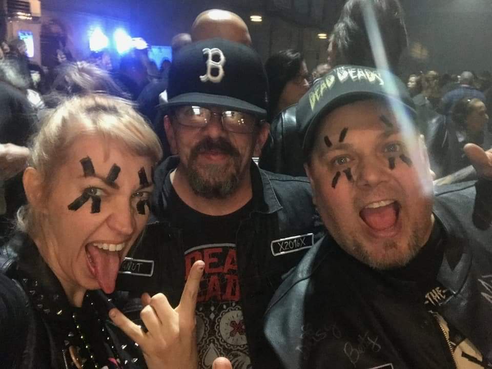 XTheDeadCorpsX's tweet photo. Hey Dead Corps! It's #MetaDeadMonday again! With the release of Tell Your Girls It's An EP, it reminded us of how after a music release by @thedeaddeads Wingnut Dead would call or text & we'd discuss each song. We Miss You, Wingnut! We Love You Meta!! @tishimon #DeadCorps https://t.co/vnPCnChGB2