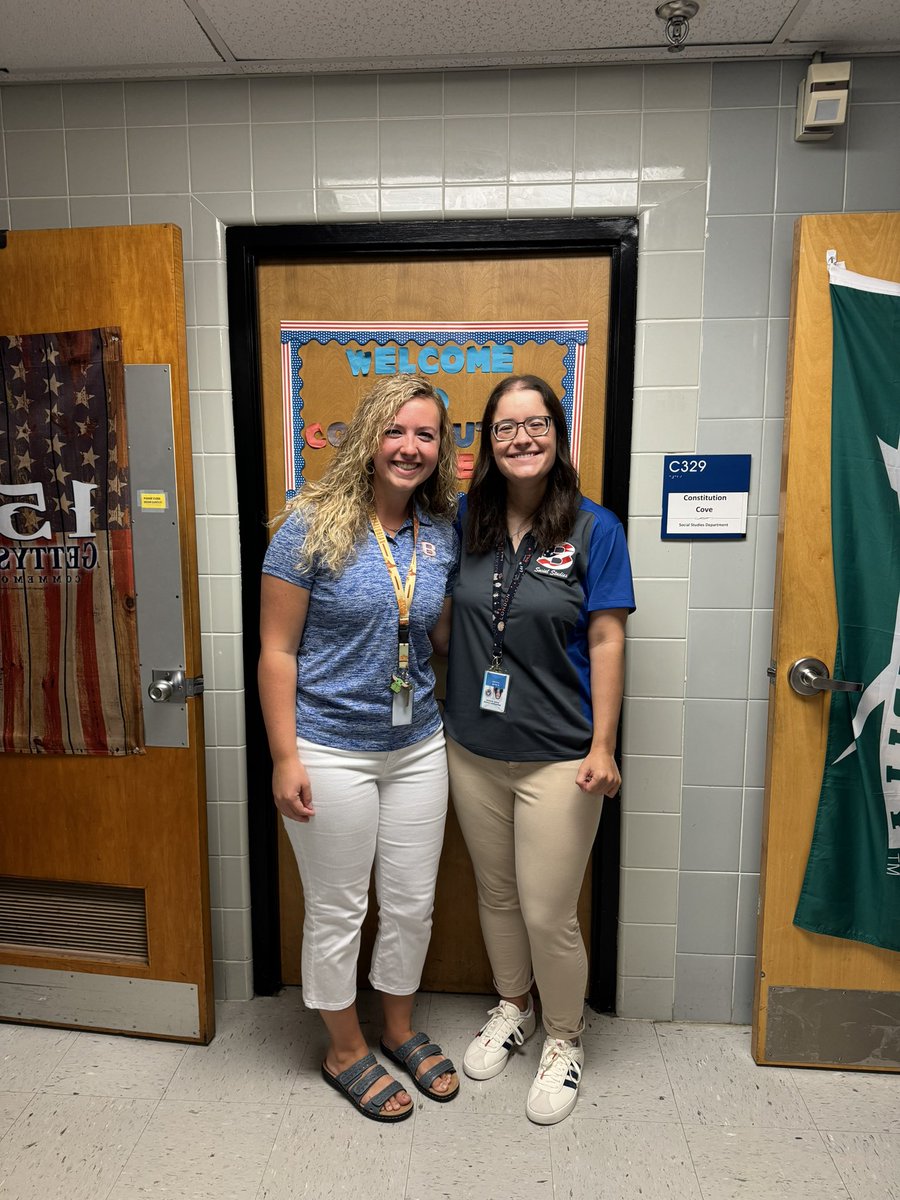 MrsVascik's tweet photo. Soโฆitโs Year 16 for me and now there are TWO lovely ladies on staff that I taught and one in my department ๐ฅน๐๐๐ต๐ป#wcpsfirstday #feelingold https://t.co/tdr84Mbij5