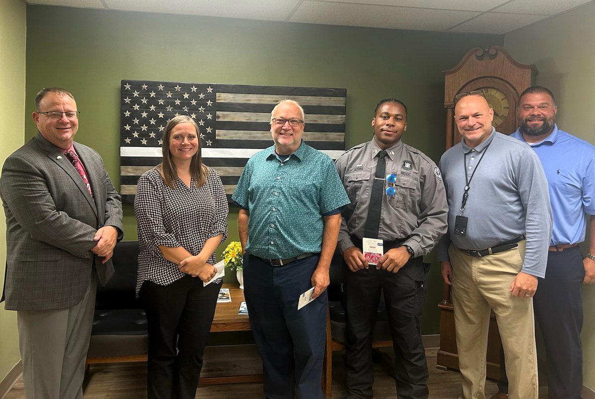 MDOC staff continue to be our greatest asset in recruitment! #ShoutOut to all staff who represented the department at events across the state. Join #TeamMDOC today by visiting bit.ly/Corrections-Of…. #MiGovJobs #Career #ApplyNow #GreatPayAndBenefits