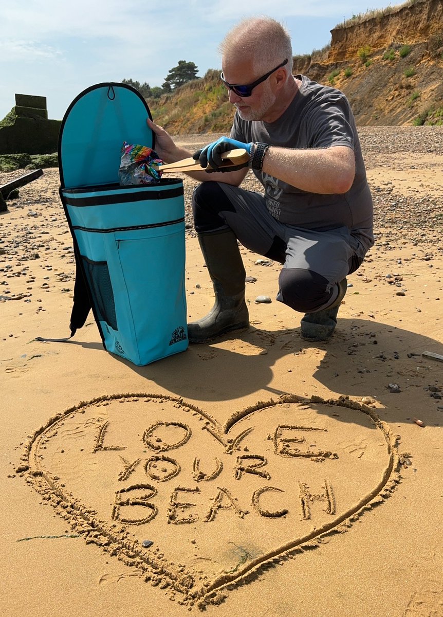 UKrubbishwalks's tweet photo. If you’re visiting the coast today don’t forget to…
#LoveYourBeach. 💚⛱️🌊

#litter #litterridder @litterridder https://t.co/UtkCvOyWP3