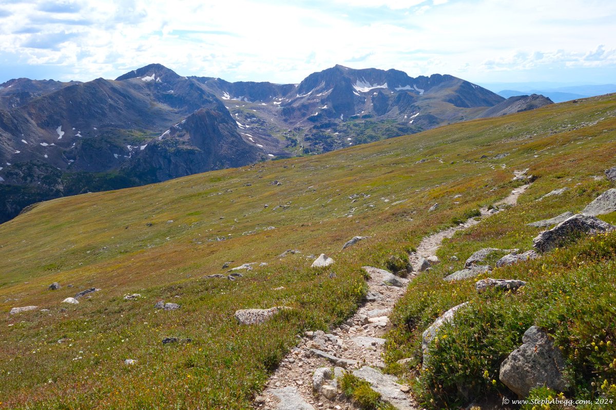FastestKnown's tweet photo. From the LA Freeway to the Haute Route, people are taking FKTs to new heights! Check it out in this week's newsletter

#fkt #fastestknowntime #newsletter #sweden #kungsleden #lafreeway #hauteroute #europe #colorado

https://t.co/G1I6h9s4Qg https://t.co/XM4Gh9ktL1