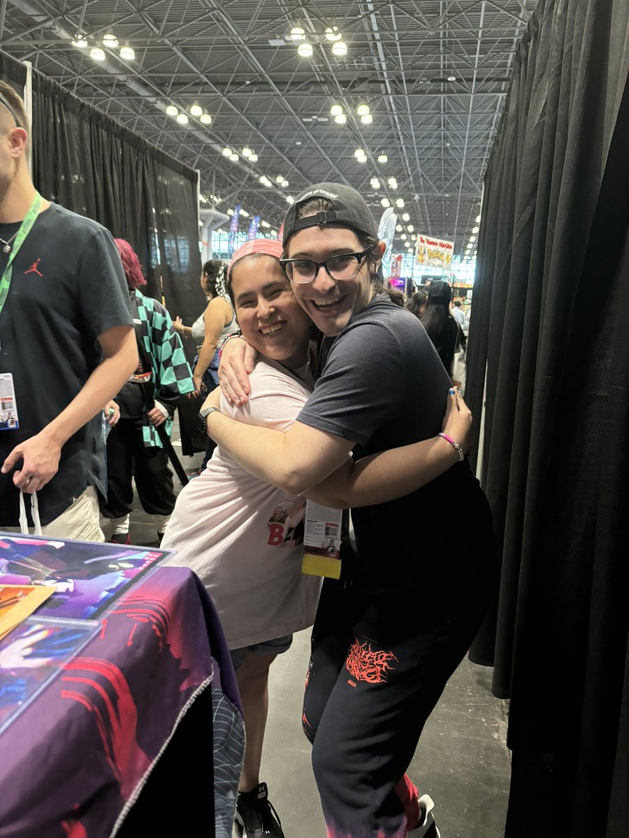 isdreaminofu's tweet photo. I’m so happy that I got to meet you these past three days; it definitely made my entire year! I hoped you liked the letter I wrote to you and I’m hoping we get to meet again real soon! @ImMrTransistor 😌❤️ https://t.co/9zExY1QxUS
