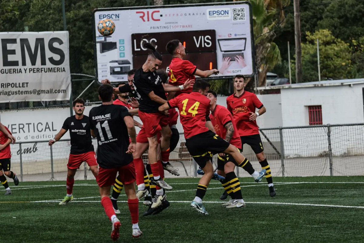 RipolletCF's tweet photo. Bona tarda! Us deixem algunes imatges del partit Trofeu d'@AjRipollet que el nostre primer equip va disputar ahir davant la @UD_Viladecans.
📸 @marcmata13
#futbolcat #Ripollet #Ripo #2cat #FMRipollet https://t.co/TGW0zxXUpg