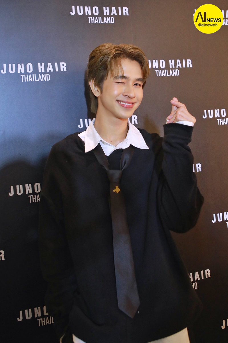 AllNews_th's tweet photo. "ฟลุ้ค ณธัช" ร่วมงานเปิดตัว “JUNO HAIR” (จูโน แฮร์) ซาลอนผมอันดับหนึ่งจากประเทศเกาหลี

#Fluke_Natouch  #เจ้าแก้มก้อน
#JUNOHAIR #จูโน่แฮร์ 
#junohairthailand https://t.co/4SnJRUrd7C