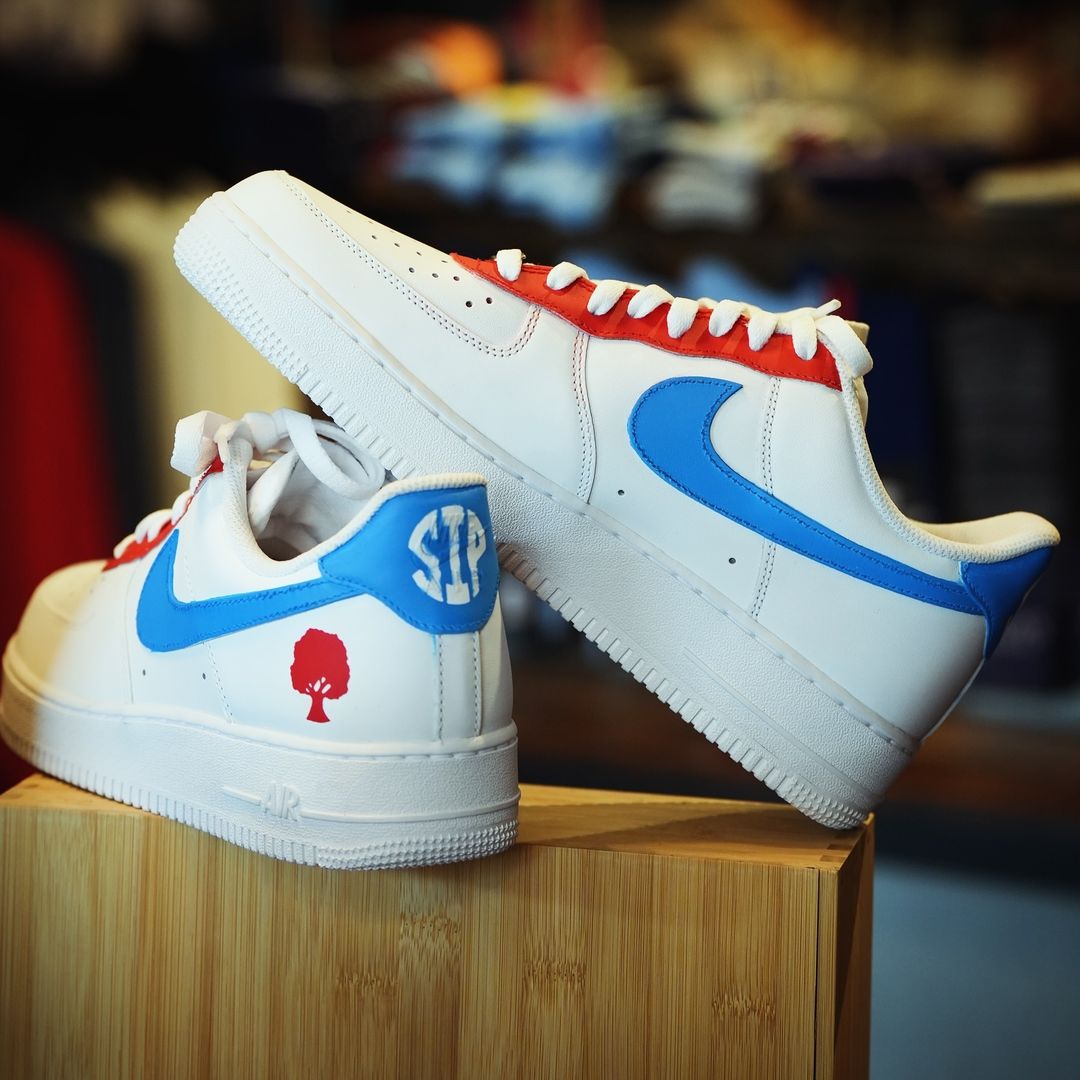 The Grove Collective tweet media