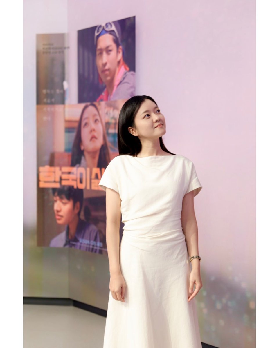 ACOM__official's tweet image. 고아성 | SBS 나이트라인

잠시후 8월 27일 AM 00시 10분!! 
&amp;lt;SBS 나이트라인 초대석&amp;gt;에서 만나요!😆

#고아성 #KoASung
#SBS #나이트라인
#아티스트컴퍼니 #ArtistCompany