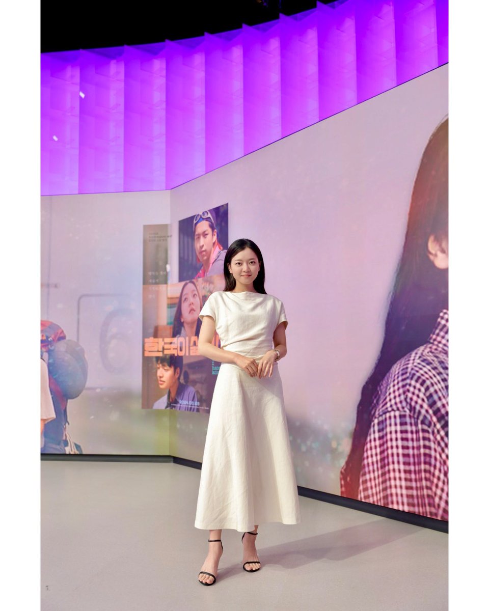 ACOM__official's tweet image. 고아성 | SBS 나이트라인

잠시후 8월 27일 AM 00시 10분!! 
&amp;lt;SBS 나이트라인 초대석&amp;gt;에서 만나요!😆

#고아성 #KoASung
#SBS #나이트라인
#아티스트컴퍼니 #ArtistCompany