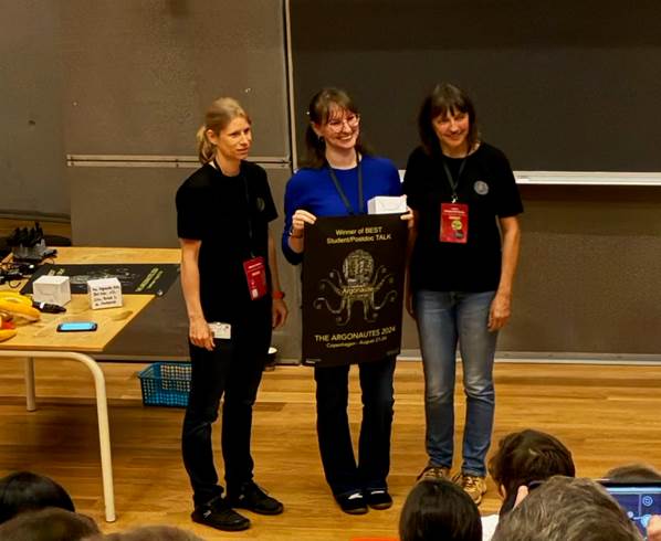UMass Molecular Medicine (@progmolmed) on Twitter photo Congratulations to Humberto Ochoa (Mello Lab IGP student) and Shannon Bailey (<a href="/zamore_lab/">ZamoreLabUMass</a> IGP student) for winning awards at the #ArgonautesConference in Copenhagen. Berto won the Best Poster Prize and Shannon was 3rd for best Student/Postdoc talk 👏🏅🎉 <a href="/UMassChan/">UMass Chan Medical School</a> Congratulations to Humberto Ochoa (Mello Lab IGP student) and Shannon Bailey (<a href="/zamore_lab/">ZamoreLabUMass</a> IGP student) for winning awards at the #ArgonautesConference in Copenhagen. Berto won the Best Poster Prize and Shannon was 3rd for best Student/Postdoc talk 👏🏅🎉 <a href="/UMassChan/">UMass Chan Medical School</a>