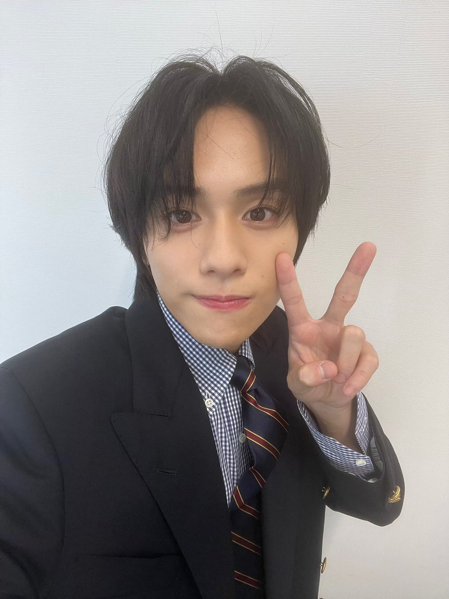 ☁️WILD BLUE☁️グループ結成記者会見

あす、公式YouTubeでその模様を皆さんにもお届けします。
WILD BLUEの始まりの1ページを是非見てほしいです。

そしてパフォーマンスできるステージも今日発表されました。
これからWILD BLUEを宜しくお願いします！
<a href="/wildblue_ykme/">𝗪𝗜𝗟𝗗 𝗕𝗟𝗨𝗘</a>